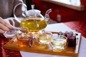 Read more about the article 7 Benefits of Honey – Uses, Home Remedies and Advantages